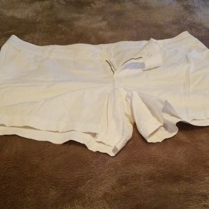 Maurices Size 22 White Shorts
